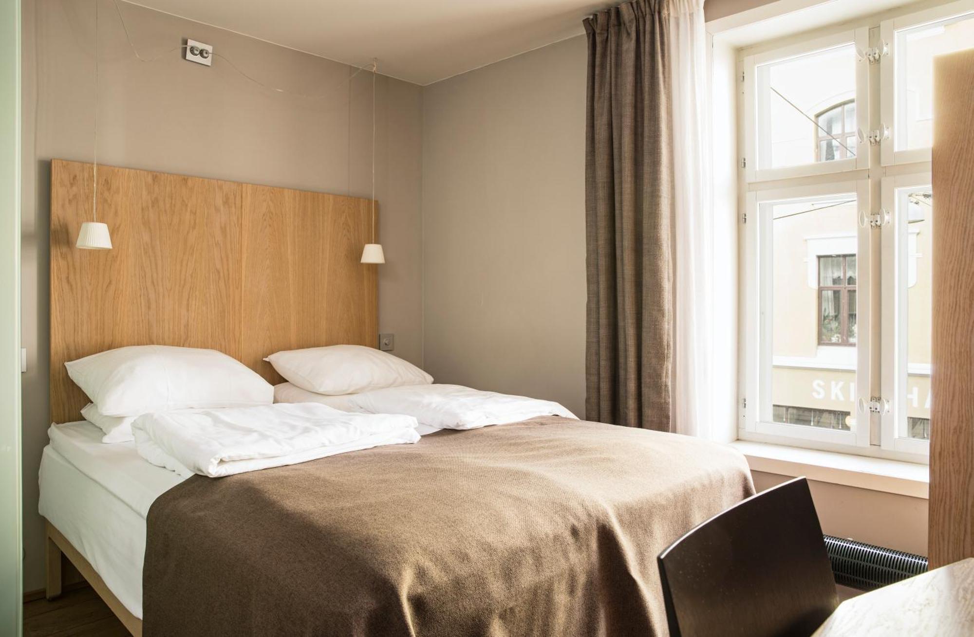 Hotel Brosundet 4*