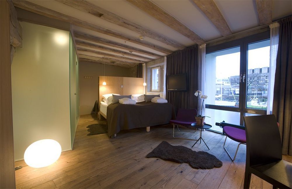 Brosundet Hotel 4*